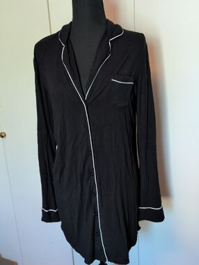 Women's Nordstrom Lingerie Moonlight Black Nightshirt